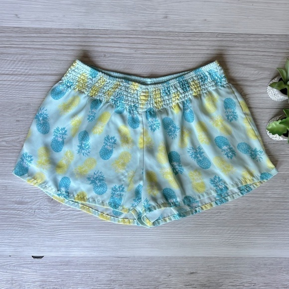 FRANCESCA'S pineapple relaxed fit sleep shorts size L - Picture 1 of 14